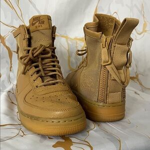 Nike Women's Sneakers in Tan